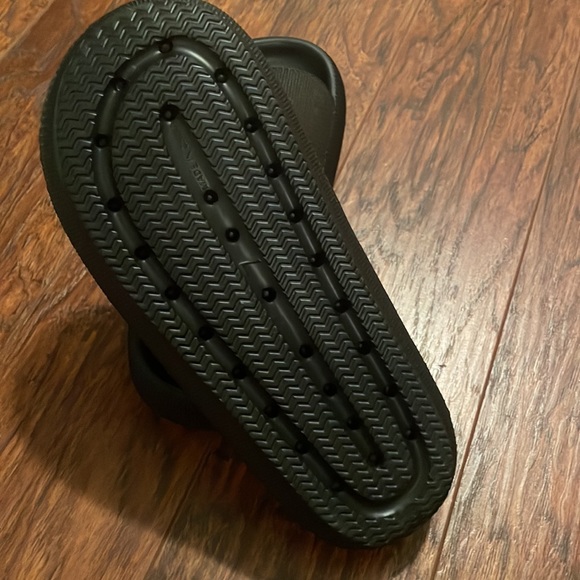 MIA Slides - Picture 5 of 6